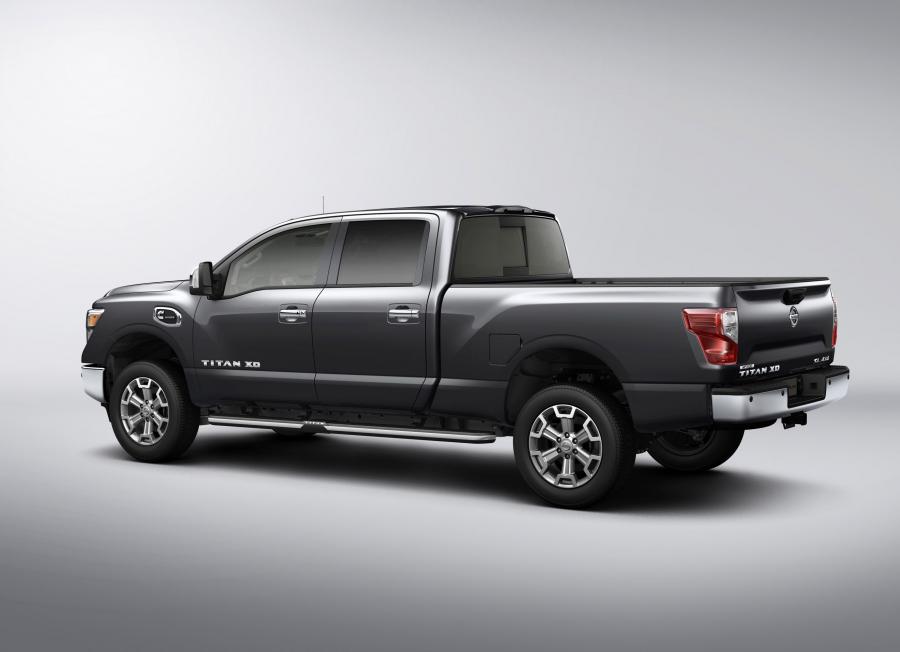  Nissan Titan Crew Cab XD SL 2015 года  (фото 7 из 21)